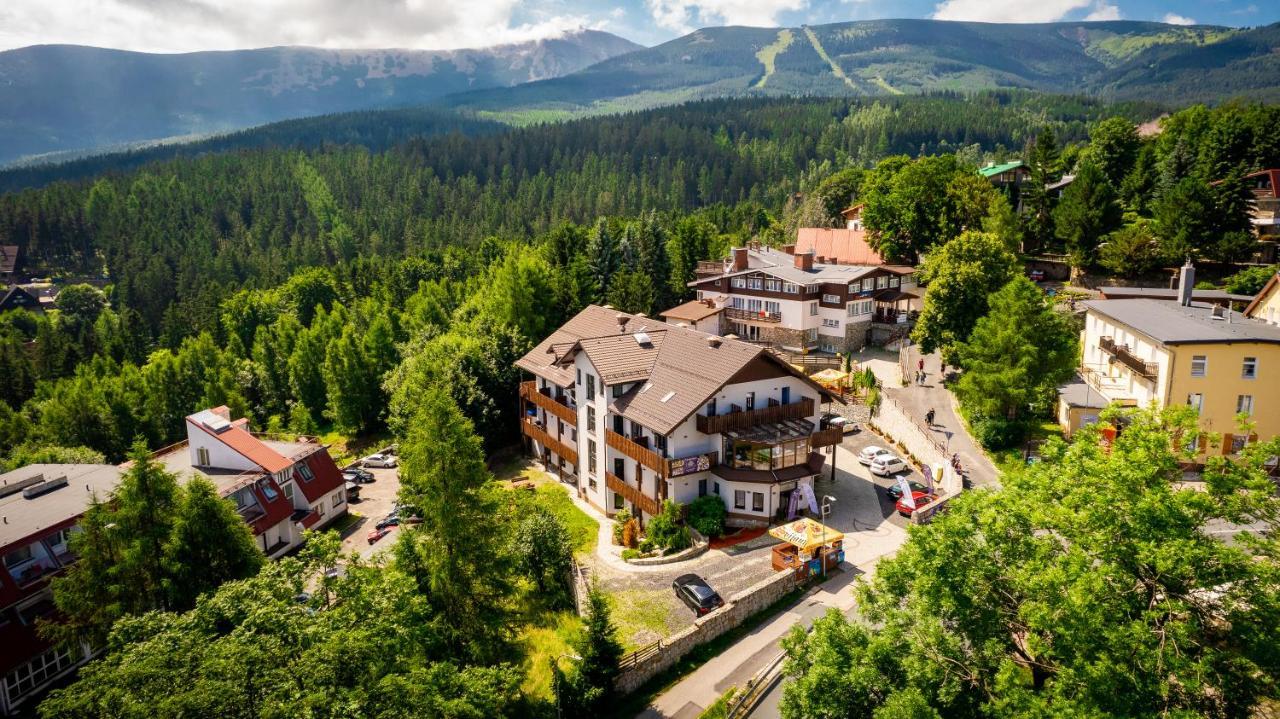 Karpacki & Spa - Blisko Wyciagu, Restauracja, Sala Zabaw, Bar 24H (Adults Only) Karpacz Dış mekan fotoğraf